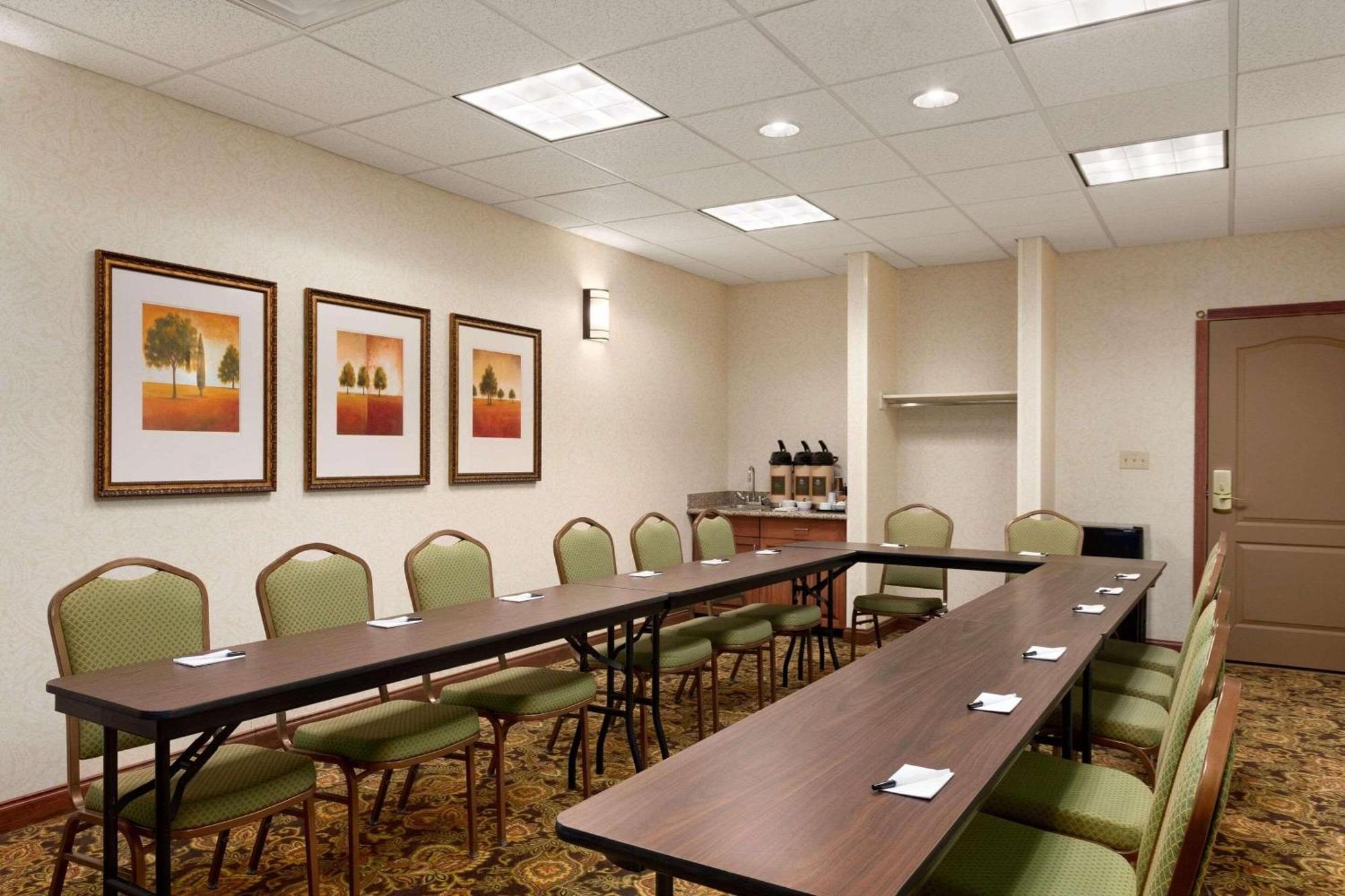 Country Inn & Suites By Radisson, Washington At Meadowlands, Pa Exteriér fotografie